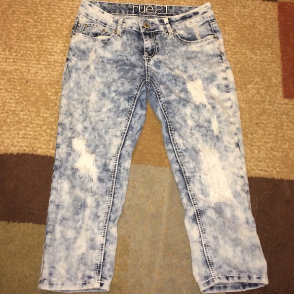 Acid wash capris with pearl gems