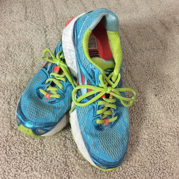 Brooks ravenna shoes