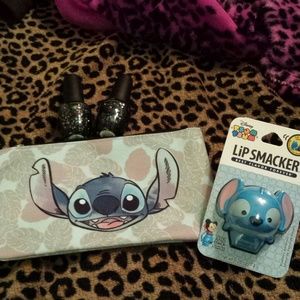 Disneys Stitch cosmetic bag set