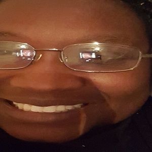 Meet your Posher, Tomeka