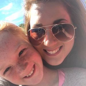 Meet your Posher, Lauren