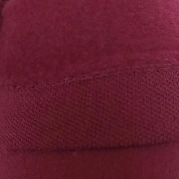 SOLD OUT 🎉SOFT  ❄ Burgundy Fleece Lined Leggings - Picture 2 of 2