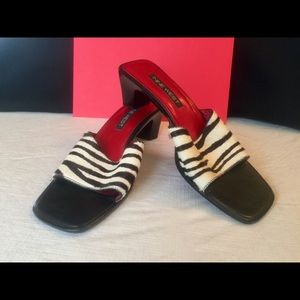 7.5 M – Zebra Print Slip-on Sandal
