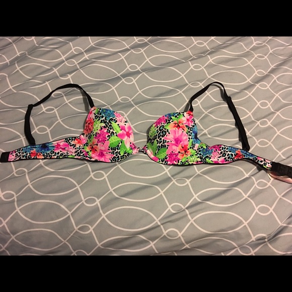 Victoria's Secret PINK wear Everywhere Demi bra