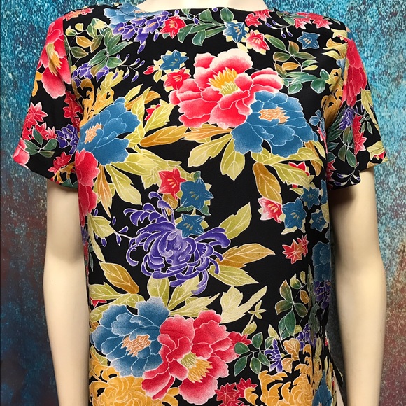 AUGUST SILK Multi-Colored Short Sleeve Silk Blouse