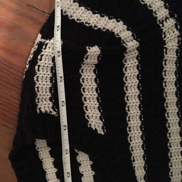 Sweater - Picture 2 of 3