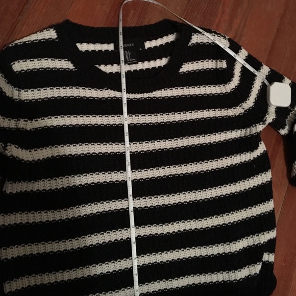 Sweater - Picture 3 of 3