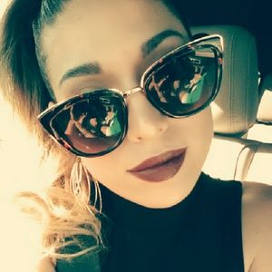 Meet your Posher, Aydee