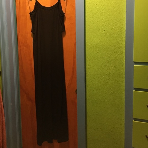 Beautiful flutter top black Maxi dress!!!! - Picture 3 of 4