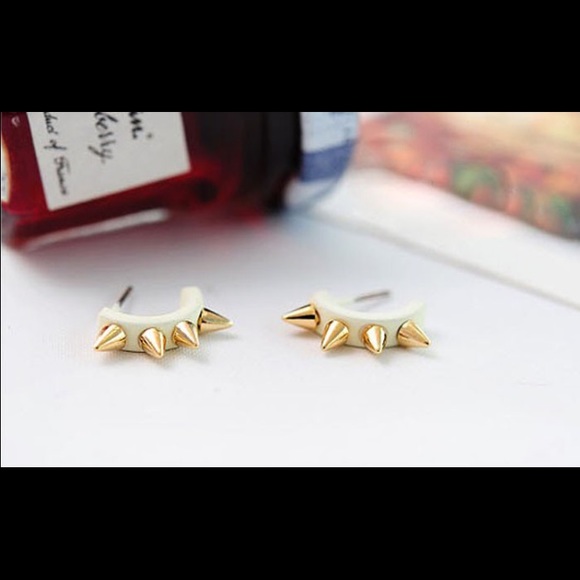 Punk Stud earrings - Picture 4 of 4