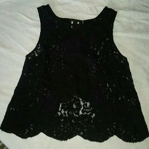 H by BORDEAUX lace scalloped tank