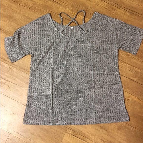 🎉🎉Host pick! 🎉Criss cross cold shoulder tee🎉 - Picture 3 of 4