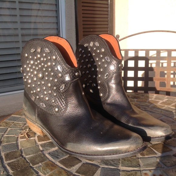 SALE! Lucky Brand Boot Distressed Look Womens 10