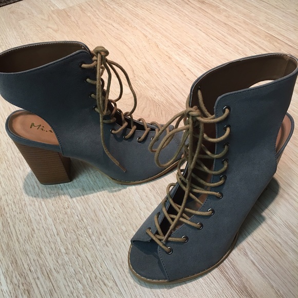 SALE HPLadies peep toe backless booties  . - Picture 5 of 6