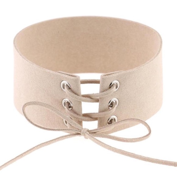 Kim K Inspired Lace Up Choker - Picture 2 of 2