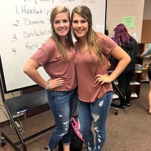 Meet your Posher, Caitlyn