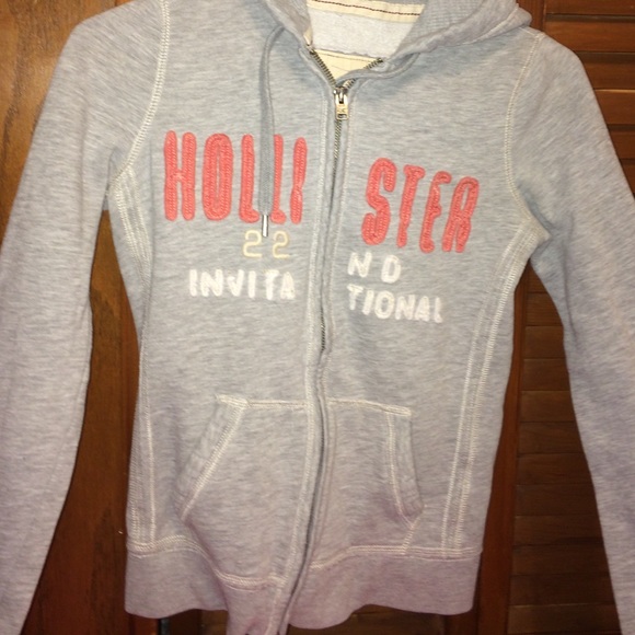 Hollister zip up