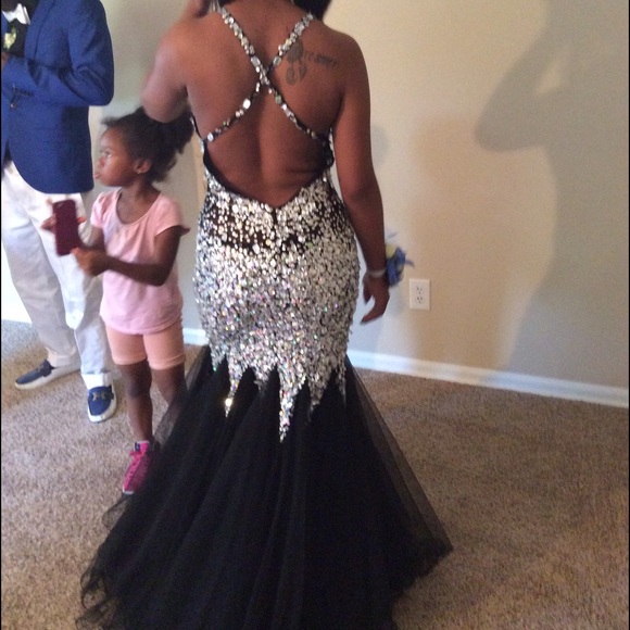 Dress - Picture 2 of 2