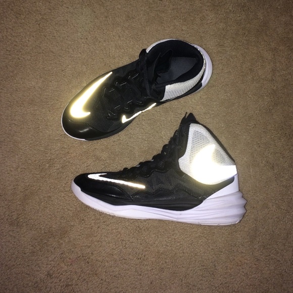Basketball shoes Nike size 7