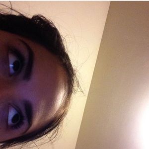 Meet your Posher, Chloe