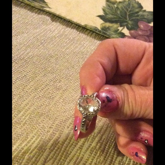 Costume ring - Picture 2 of 4