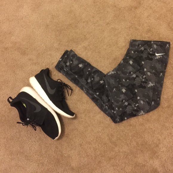 Patterned Nike running pants