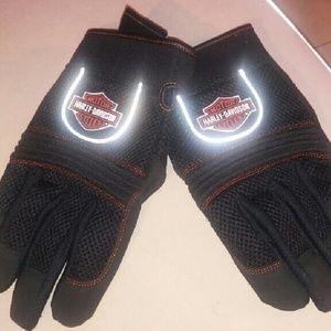 Motorcycle gloves