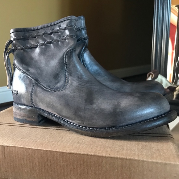 Boots - Picture 4 of 4