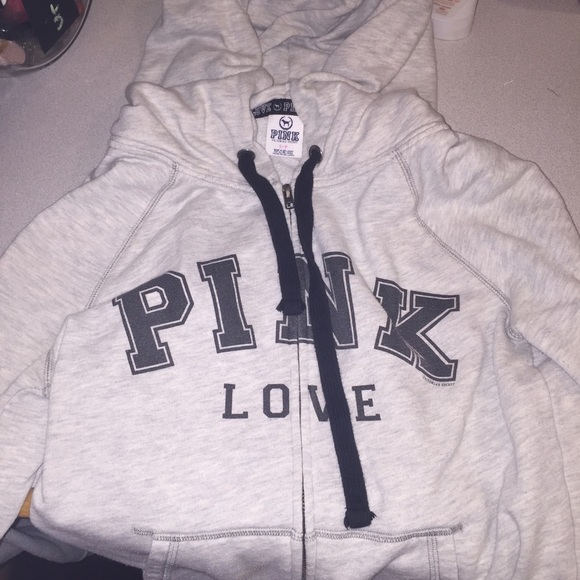 💚Brand new PINK sweater💚