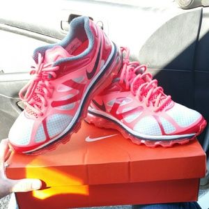 Nike air max women's 7.5