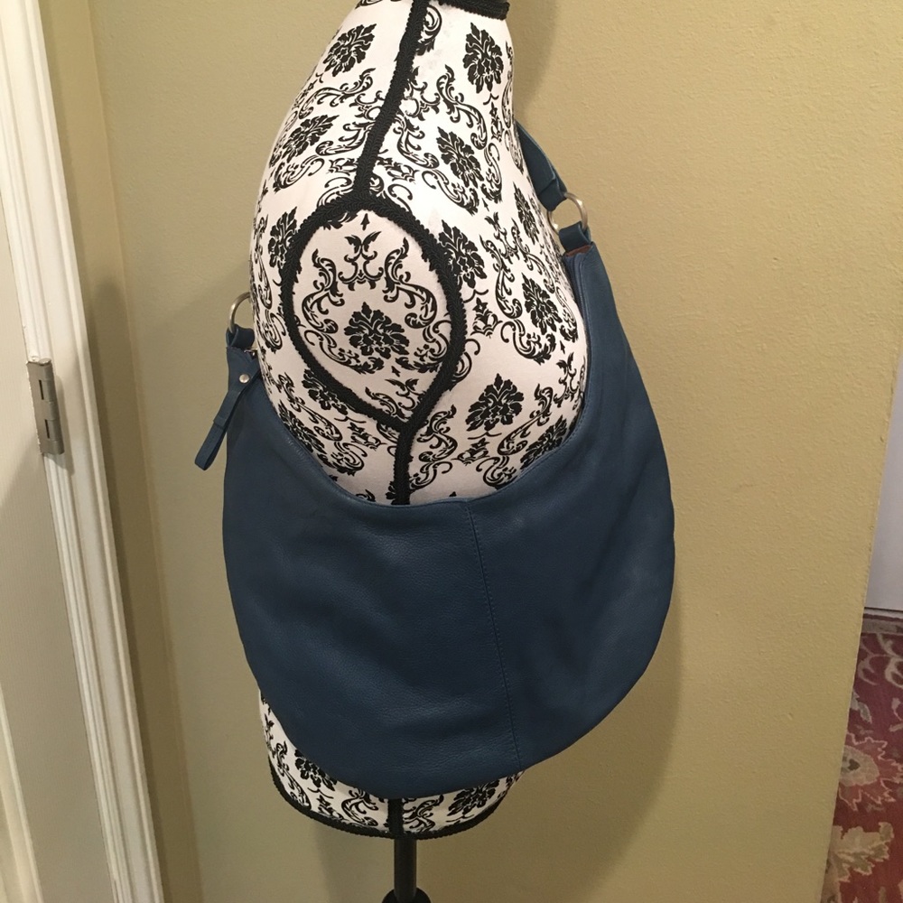 Hobo International blue 1/2 moon 🌙 zip handbag