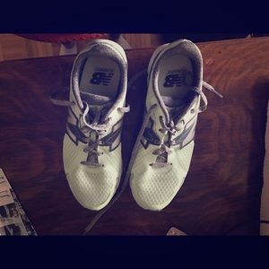 New Balance lightweight sneakers. Size 8.