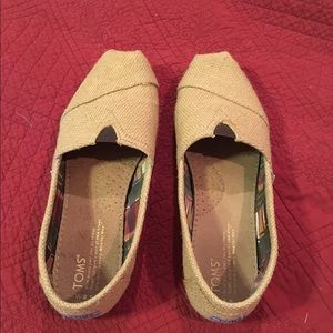 Burlap TOMS