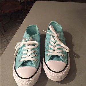 Tiffany blue converse!!!!
