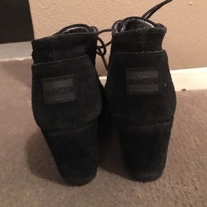 Toms wedges