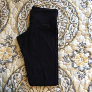 Women's Black Lululemon Athletica Leggings, Size 6