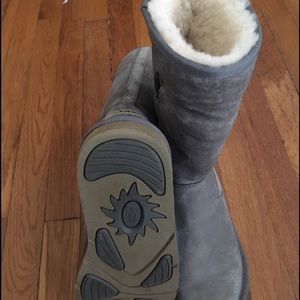 Gray Uggs