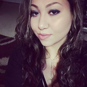 Meet your Posher, Dina