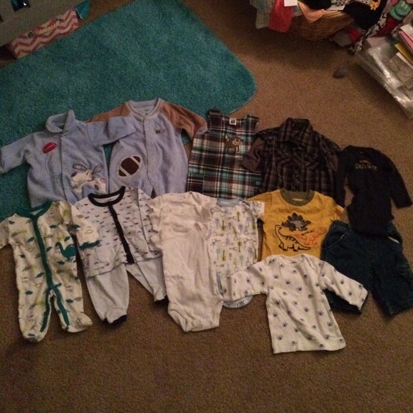 SOLD❌Lot of boys clothes newborn to 6 months -15p