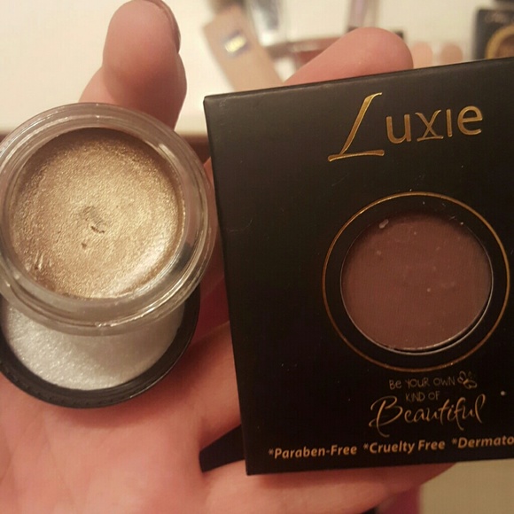 Makeup Bundle! - Picture 3 of 3