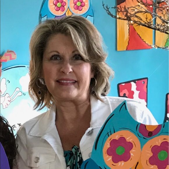 Meet your Posher, Terri - Picture 2 of 5