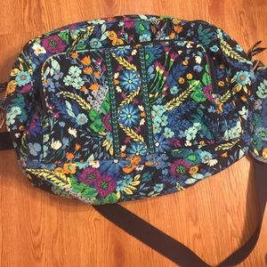 VERA BRADLEY WEEKENDER BAG IN MIDNIGHT BLUES