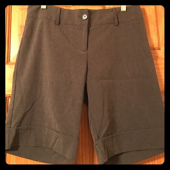 Women's shorts size 5 gray