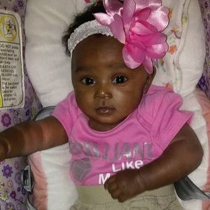 Meet your Posher, Shakira