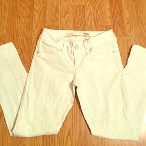 SEVEN 7 white jeans size 2