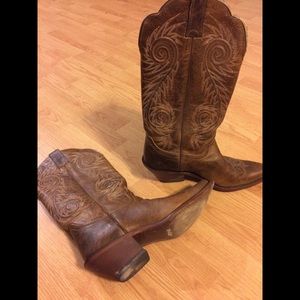 JUSTIN boots size 9