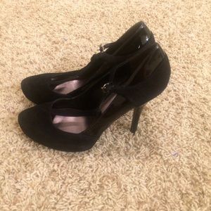 Guess heels