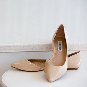 🍉 {Steve Madden} • nude patent flats