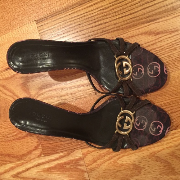 Authentic GUCCI sandals with Logo