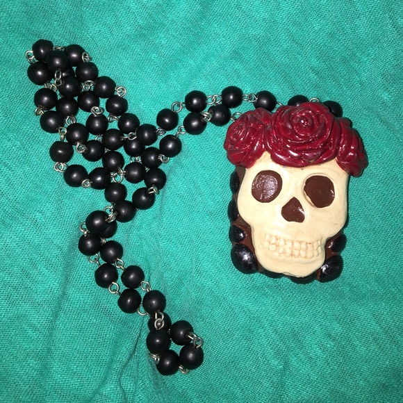 Sookie Sookie Skull Necklace